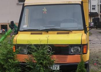 Foodtruck Food truck Mercedes kaczka