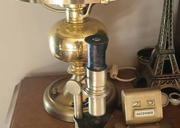 Stary mosiezny mikroskop