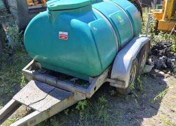 Mobilny zbiornik na wodę na przyczepie dwuosiowej. 2000l.