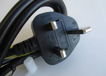 Kabel zasilający komputer monitor drukarkę ups-a 2 m UK