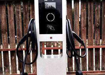 Dwustanowiskowa stacja AC 44kW