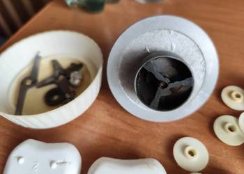 Części do robota kuchennego km8 widoczne na zdjęciach