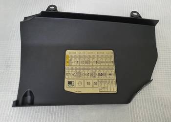 OSŁONKA BEZPIECZNIKÓW NAD NOGAMI PASAŻERA LHD ROVER 75 MG ZT