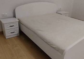 Łóżko 160x200 + 2 szafki nocne – komplet od