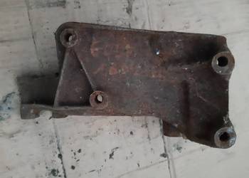 Golf II Jetta Lapa wspornik alternatora