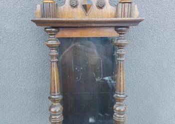 Szafka witrynka kapliczka ze skrzyni zegara Junghans miniatura F026