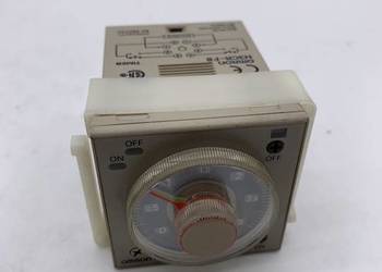 Omron H3CR-F8 100-240VAC