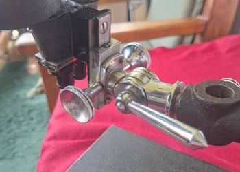 Mikroskop zabytkowy ładny.