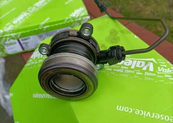 Wysprzęglik hydrauliczny wraz z łożyskiem