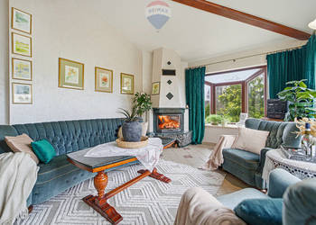 Rodzinny dom z ogrodem i stawem