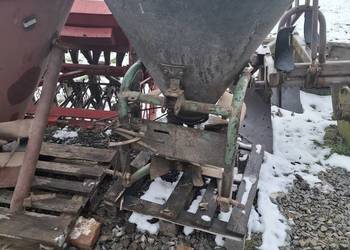 Sprzedam rozsiewacz do nawozu agromet brzeg