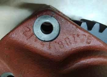 POMPA OLEJOWA KPL.NAPĘDU WZMACNIACZA MOMENTU SKRZYNI POŚREDNIEJ C-385