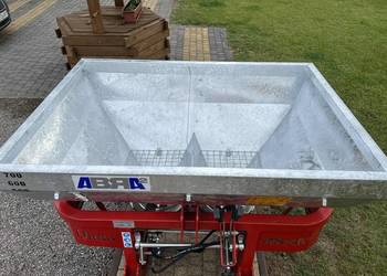 Rozsiewacz UNIOR 700L z hydrauliką i plandeką nowy gwarancja
