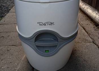 Toaleta turystyczna elektryczna