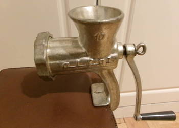 Maszynka ręczna do mięsa ALFA nr. 10 sprawna z PRL