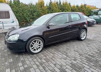 Volkswagen Golf V 1.9 TDI 105 KM – Klimatronik, Navi, Kamera cofania Volkswagen Golf V 1.9 TDI 105 KM – Klimatronik, Navi, Kamera cofania