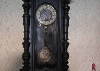 Stary piękny zegar wiszący ścienny