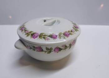 Francuskie stare naczynie z przykrywką Francuskie stare naczynie z przykrywką