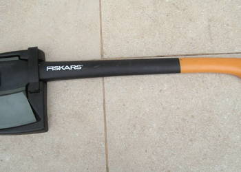 Siekiera Fiskars nowa nieużywana