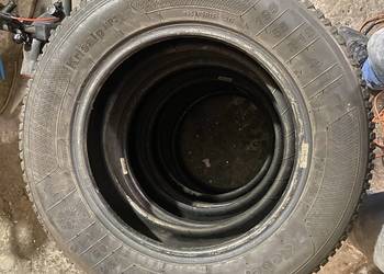 Opony Kleber 195/65/15  w bardzo ładnym stanie jeszcze na parę sezonów.