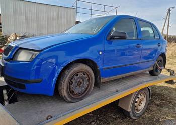 Sprzedam na części lub w całości na części  skodę fabie