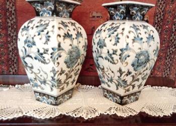 2 wazony porcelanowe ręcznie malowane 31 cm cena za 2 szt. 2 wazony porcelanowe ręcznie malowane 31 cm cena za 2 szt.