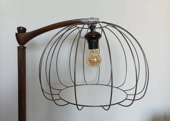 Stara lampa podłogowa