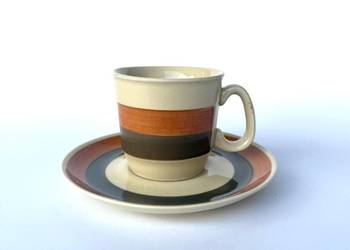 Filiżanka ze spodkiem Pruszków vintage pasy brąz oliwka beż PRL Polska