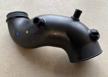 Przewód filtra powietrza Massey Ferguson Valtra 4374857M1 ORYGINAŁ AGCO