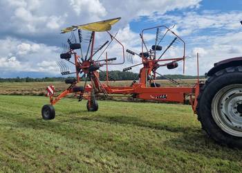 Zgrabiarka dwukaruzelową fella ts1401