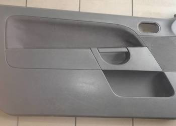 boczek drzwi 2S51B23943B lewy 3D Ford Fiesta MK6