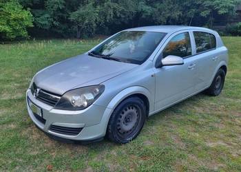Oferuje na sprzedaż prywatny samochód Opel Astra H 1.7 cdti