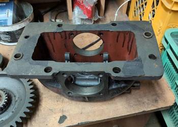 Przystawka napędu Renault / Fendt 7700609279