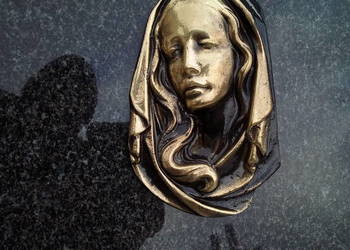 Głowa Matki Boskiej Madonna mosiądz dewocjonalia nagrobne