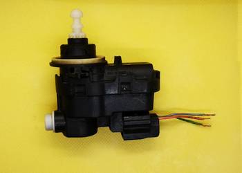 Silniczek regulacji lampy przód PEUGEOT 3008 5008 wtyczka 89037159