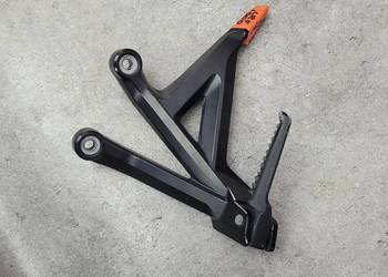 HONDA CRF 1000 AFRICA TWIN 17 SET PODNÓŻEK PASAŻERA SETY PODNÓŻKI TYŁ lewy