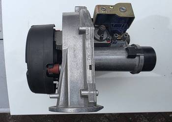 Buderus Logamax Plus GB022-24 - wentylator z zaworem gazowym