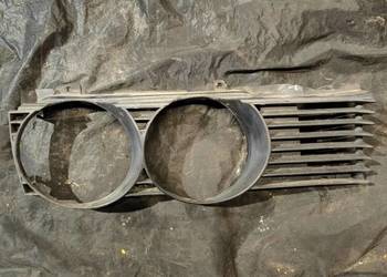 Atrapa lampy prawa BMW e32