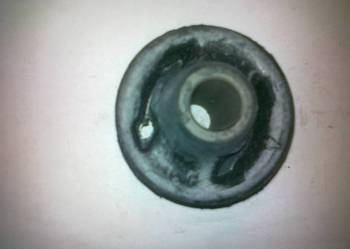 OPEL ASTRA I  VECTRA A CALIBRA TULEJKA WAHACZA PRZ. 16mm TYŁ