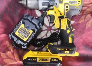DeWalt  DCD796 ładowarka i akumulator 2Ah