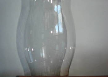 szklany klosz lampy