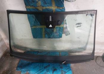 Rav 4 V 19-  szyba czołowa przód