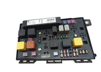 SKRZYNKA BSI 13191127 015349211 Opel Astra III (2004-2014  ) H