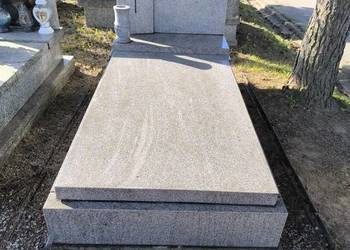 Grobowiec 5-os. z nagrobkiem granitowym Kraków