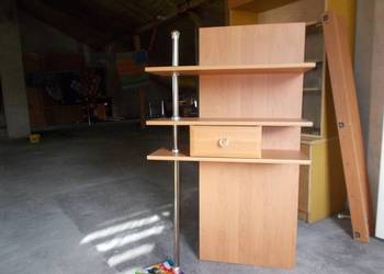 Sprzedam półkę wielopoziomową z małą szufladą