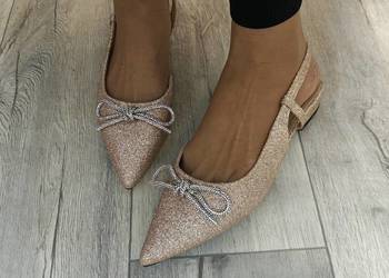 42/43, złote bogato zdobione Baleriny wieczorowe z odkrytą piętą, NOWE