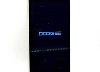 Smartfon Doogee X10 - bardzo pojemna bateria.