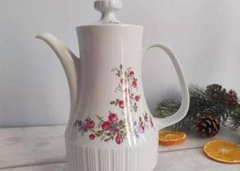 Czajnik, dzbanek, imbryk porcelanowy na kawę lub herbatę