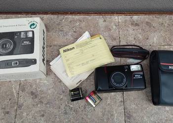 Kompaktowy aparat fotograficzny Nikon TW Zoom 35-70 stan NOS futerał karton