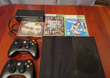 Zestaw Xbox 360 + 2 Pady + 3 Gry